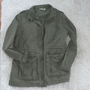 BP. army green parka